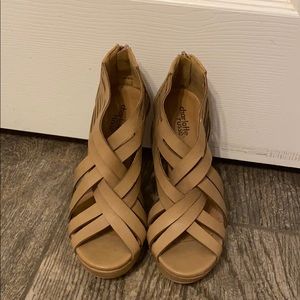 Tan wedges